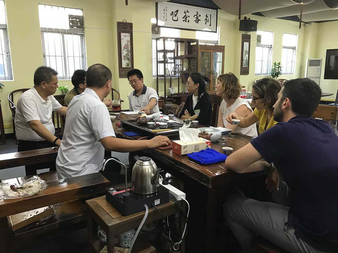 意大利費拉拉大學托馬斯教授調(diào)研團一行蒞臨常平科技園參觀調(diào)研