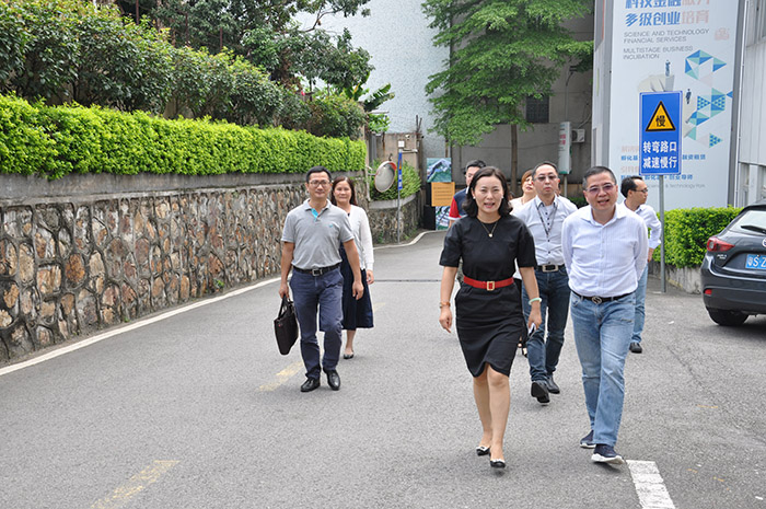 香港馮氏集團(tuán)利豐采購管理有限公司來訪常平科技園（國家級科技企業(yè)孵化器）